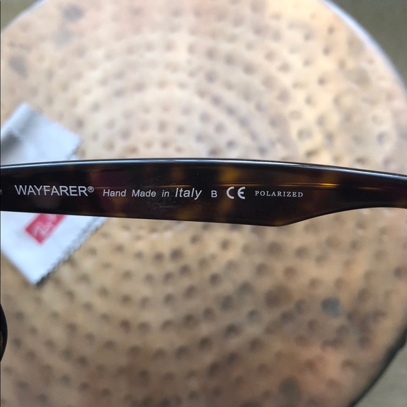 💯 Authentic Ray-Ban Wayfarer Sunglasses 😎 - Picture 3 of 6